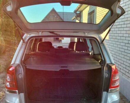 Серый Опель Зафира, объемом двигателя 1.7 л и пробегом 295 тыс. км за 5900 $, фото 7 на Automoto.ua