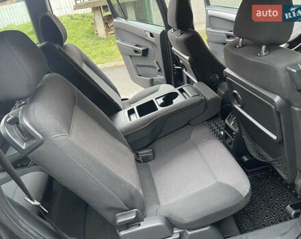 Серый Опель Зафира, объемом двигателя 1.8 л и пробегом 176 тыс. км за 5600 $, фото 32 на Automoto.ua