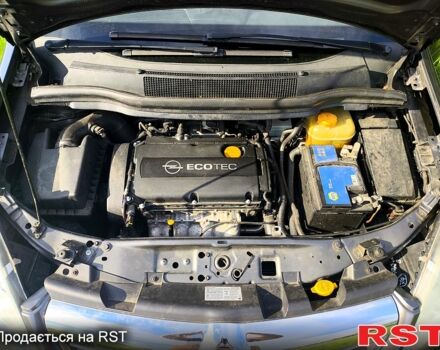 Серый Опель Зафира, объемом двигателя 1.6 л и пробегом 178 тыс. км за 6300 $, фото 5 на Automoto.ua