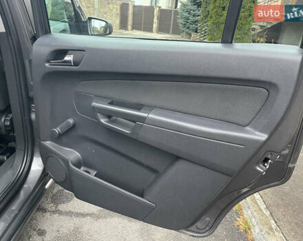 Серый Опель Зафира, объемом двигателя 1.8 л и пробегом 176 тыс. км за 5600 $, фото 30 на Automoto.ua