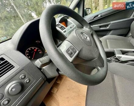 Серый Опель Зафира, объемом двигателя 1.6 л и пробегом 208 тыс. км за 6550 $, фото 38 на Automoto.ua