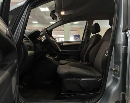 Серый Опель Зафира, объемом двигателя 1.8 л и пробегом 204 тыс. км за 6000 $, фото 10 на Automoto.ua