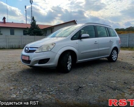 Серый Опель Зафира, объемом двигателя 1.8 л и пробегом 242 тыс. км за 6600 $, фото 2 на Automoto.ua