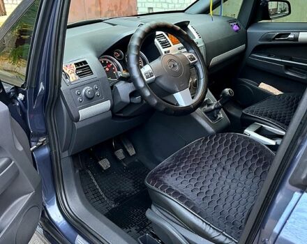 Сірий Опель Зафіра, об'ємом двигуна 1.8 л та пробігом 279 тис. км за 8500 $, фото 4 на Automoto.ua