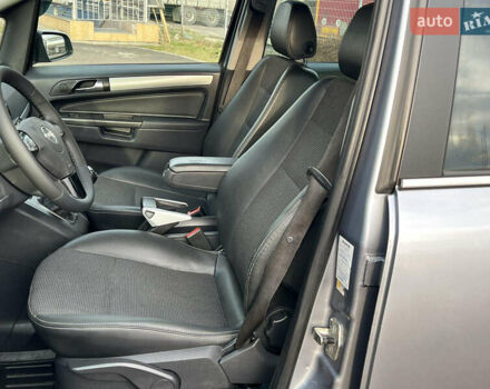 Серый Опель Зафира, объемом двигателя 1.7 л и пробегом 242 тыс. км за 6399 $, фото 23 на Automoto.ua