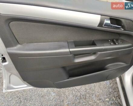 Сірий Опель Зафіра, об'ємом двигуна 1.8 л та пробігом 241 тис. км за 6600 $, фото 9 на Automoto.ua