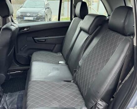 Серый Опель Зафира, объемом двигателя 1.69 л и пробегом 245 тыс. км за 6200 $, фото 9 на Automoto.ua