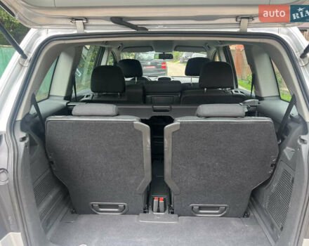 Серый Опель Зафира, объемом двигателя 1.6 л и пробегом 210 тыс. км за 6650 $, фото 49 на Automoto.ua