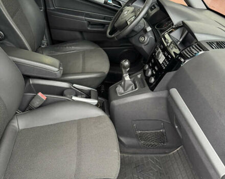 Серый Опель Зафира, объемом двигателя 1.7 л и пробегом 265 тыс. км за 5999 $, фото 6 на Automoto.ua