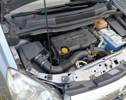 Серый Опель Зафира, объемом двигателя 1.7 л и пробегом 210 тыс. км за 6400 $, фото 7 на Automoto.ua