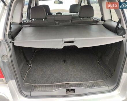 Сірий Опель Зафіра, об'ємом двигуна 1.8 л та пробігом 241 тис. км за 6600 $, фото 5 на Automoto.ua