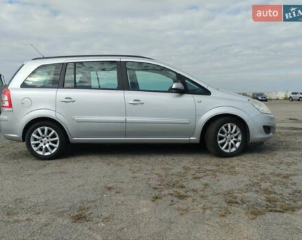 Сірий Опель Зафіра, об'ємом двигуна 1.8 л та пробігом 241 тис. км за 6600 $, фото 17 на Automoto.ua