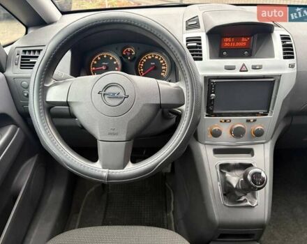 Серый Опель Зафира, объемом двигателя 1.8 л и пробегом 146 тыс. км за 8300 $, фото 10 на Automoto.ua