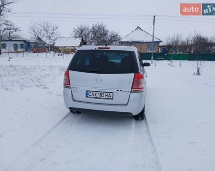 Серый Опель Зафира, объемом двигателя 1.69 л и пробегом 318 тыс. км за 6300 $, фото 41 на Automoto.ua