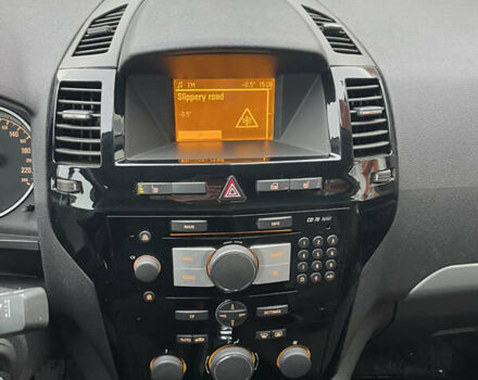 Серый Опель Зафира, объемом двигателя 1.7 л и пробегом 222 тыс. км за 6600 $, фото 31 на Automoto.ua