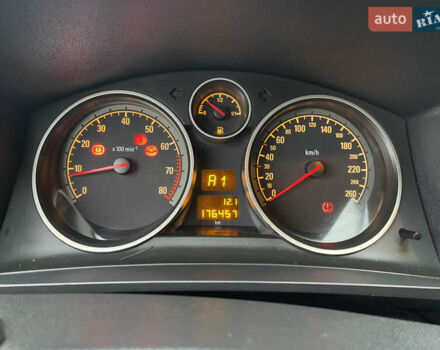 Серый Опель Зафира, объемом двигателя 1.8 л и пробегом 176 тыс. км за 5600 $, фото 40 на Automoto.ua