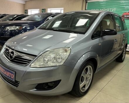 Серый Опель Зафира, объемом двигателя 1.8 л и пробегом 204 тыс. км за 6000 $, фото 2 на Automoto.ua