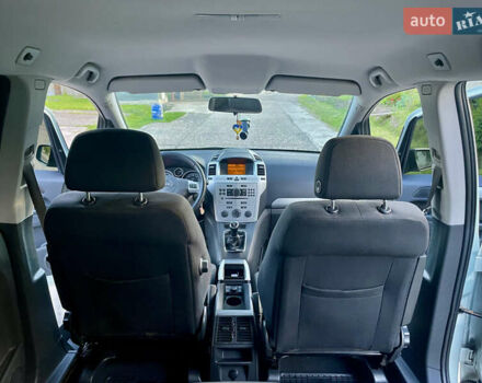 Серый Опель Зафира, объемом двигателя 1.7 л и пробегом 290 тыс. км за 7000 $, фото 6 на Automoto.ua