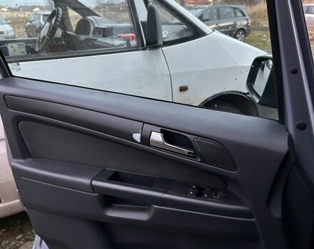 Сірий Опель Зафіра, об'ємом двигуна 1.7 л та пробігом 249 тис. км за 5400 $, фото 14 на Automoto.ua