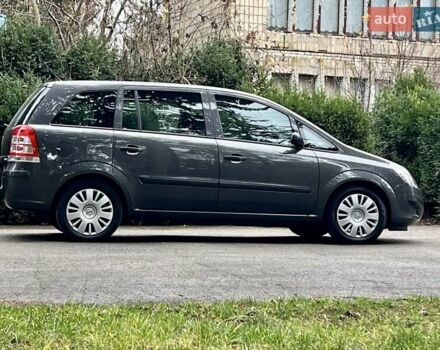 Серый Опель Зафира, объемом двигателя 1.6 л и пробегом 208 тыс. км за 6550 $, фото 8 на Automoto.ua