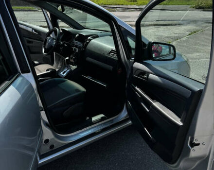 Серый Опель Зафира, объемом двигателя 1.91 л и пробегом 220 тыс. км за 8000 $, фото 14 на Automoto.ua