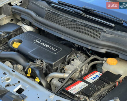 Серый Опель Зафира, объемом двигателя 1.69 л и пробегом 290 тыс. км за 6250 $, фото 73 на Automoto.ua