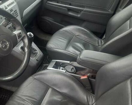 Серый Опель Зафира, объемом двигателя 1.6 л и пробегом 280 тыс. км за 6500 $, фото 3 на Automoto.ua