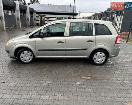 Серый Опель Зафира, объемом двигателя 1.8 л и пробегом 146 тыс. км за 7500 $, фото 4 на Automoto.ua