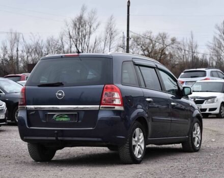 Серый Опель Зафира, объемом двигателя 1.7 л и пробегом 189 тыс. км за 6550 $, фото 1 на Automoto.ua