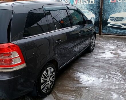 Серый Опель Зафира, объемом двигателя 1.7 л и пробегом 295 тыс. км за 7000 $, фото 1 на Automoto.ua