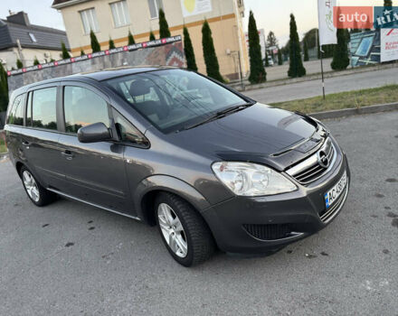 Серый Опель Зафира, объемом двигателя 1.9 л и пробегом 254 тыс. км за 7700 $, фото 12 на Automoto.ua