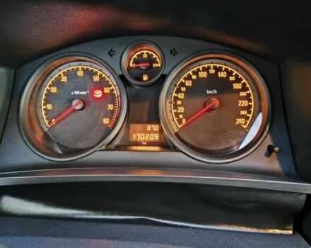 Серый Опель Зафира, объемом двигателя 1.6 л и пробегом 170 тыс. км за 6300 $, фото 3 на Automoto.ua