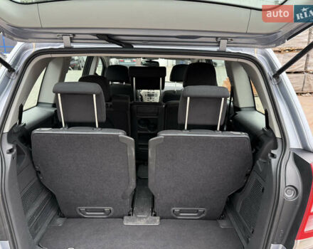 Серый Опель Зафира, объемом двигателя 1.6 л и пробегом 290 тыс. км за 5750 $, фото 36 на Automoto.ua