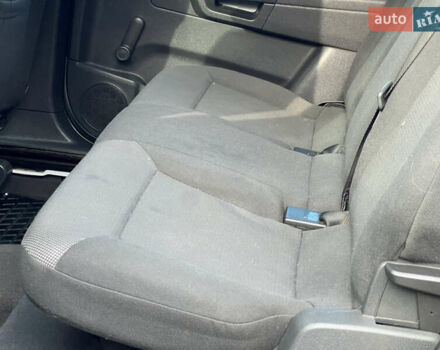 Серый Опель Зафира, объемом двигателя 1.69 л и пробегом 290 тыс. км за 6250 $, фото 56 на Automoto.ua