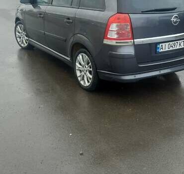 Серый Опель Зафира, объемом двигателя 1.6 л и пробегом 280 тыс. км за 6500 $, фото 1 на Automoto.ua