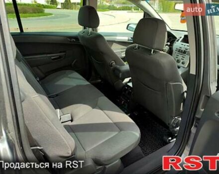 Серый Опель Зафира, объемом двигателя 1.6 л и пробегом 204 тыс. км за 7500 $, фото 5 на Automoto.ua