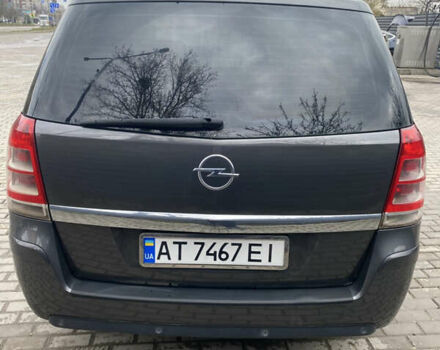 Серый Опель Зафира, объемом двигателя 1.7 л и пробегом 269 тыс. км за 6100 $, фото 3 на Automoto.ua