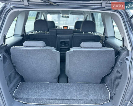 Серый Опель Зафира, объемом двигателя 1.6 л и пробегом 181 тыс. км за 6500 $, фото 89 на Automoto.ua