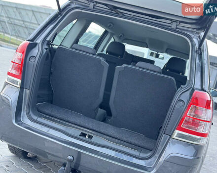 Серый Опель Зафира, объемом двигателя 1.6 л и пробегом 181 тыс. км за 6500 $, фото 82 на Automoto.ua