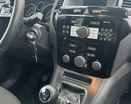 Серый Опель Зафира, объемом двигателя 1.6 л и пробегом 217 тыс. км за 6250 $, фото 5 на Automoto.ua