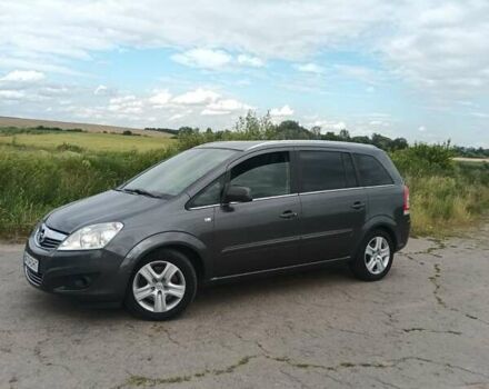 Серый Опель Зафира, объемом двигателя 1.9 л и пробегом 256 тыс. км за 7800 $, фото 1 на Automoto.ua