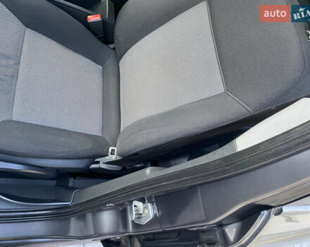 Серый Опель Зафира, объемом двигателя 1.8 л и пробегом 250 тыс. км за 6800 $, фото 16 на Automoto.ua