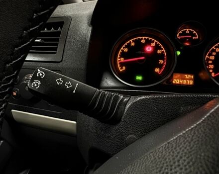 Серый Опель Зафира, объемом двигателя 1.8 л и пробегом 204 тыс. км за 6000 $, фото 14 на Automoto.ua