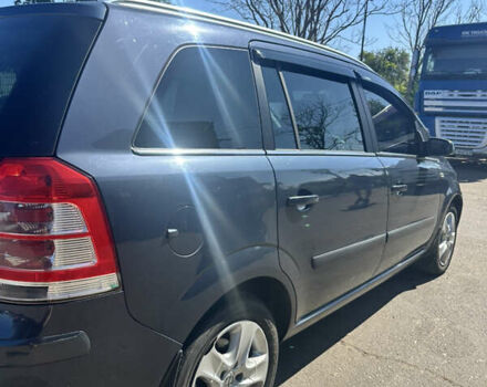 Серый Опель Зафира, объемом двигателя 2.2 л и пробегом 265 тыс. км за 6000 $, фото 3 на Automoto.ua