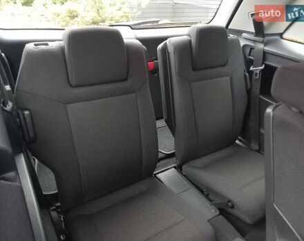 Серый Опель Зафира, объемом двигателя 1.6 л и пробегом 229 тыс. км за 6800 $, фото 27 на Automoto.ua