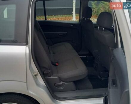 Серый Опель Зафира, объемом двигателя 1.6 л и пробегом 229 тыс. км за 6800 $, фото 23 на Automoto.ua