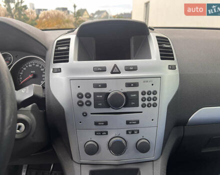 Серый Опель Зафира, объемом двигателя 1.8 л и пробегом 196 тыс. км за 5900 $, фото 18 на Automoto.ua