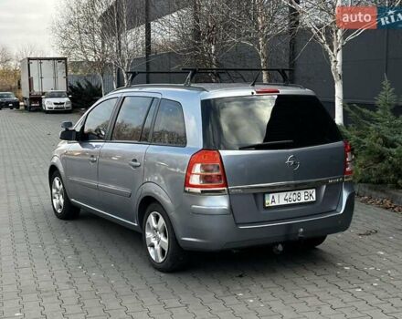 Серый Опель Зафира, объемом двигателя 1.8 л и пробегом 154 тыс. км за 5900 $, фото 2 на Automoto.ua