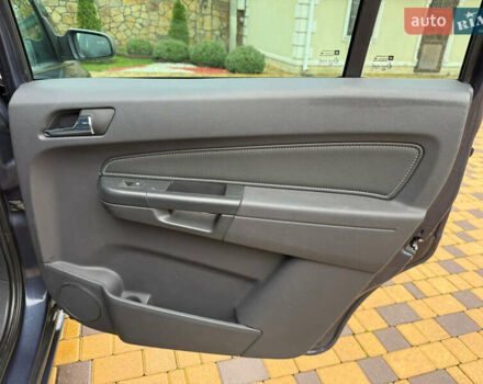 Серый Опель Зафира, объемом двигателя 1.8 л и пробегом 228 тыс. км за 6499 $, фото 14 на Automoto.ua