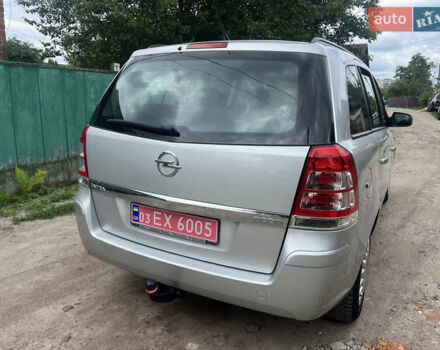 Серый Опель Зафира, объемом двигателя 1.6 л и пробегом 210 тыс. км за 6650 $, фото 15 на Automoto.ua